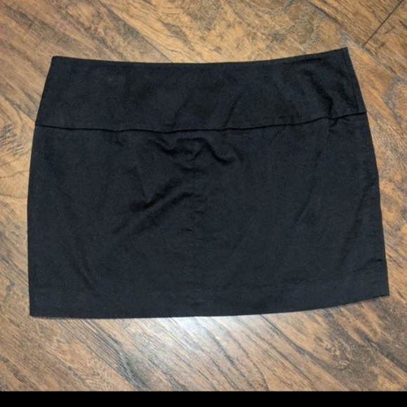 Mini Skirt - Picture 2 of 3